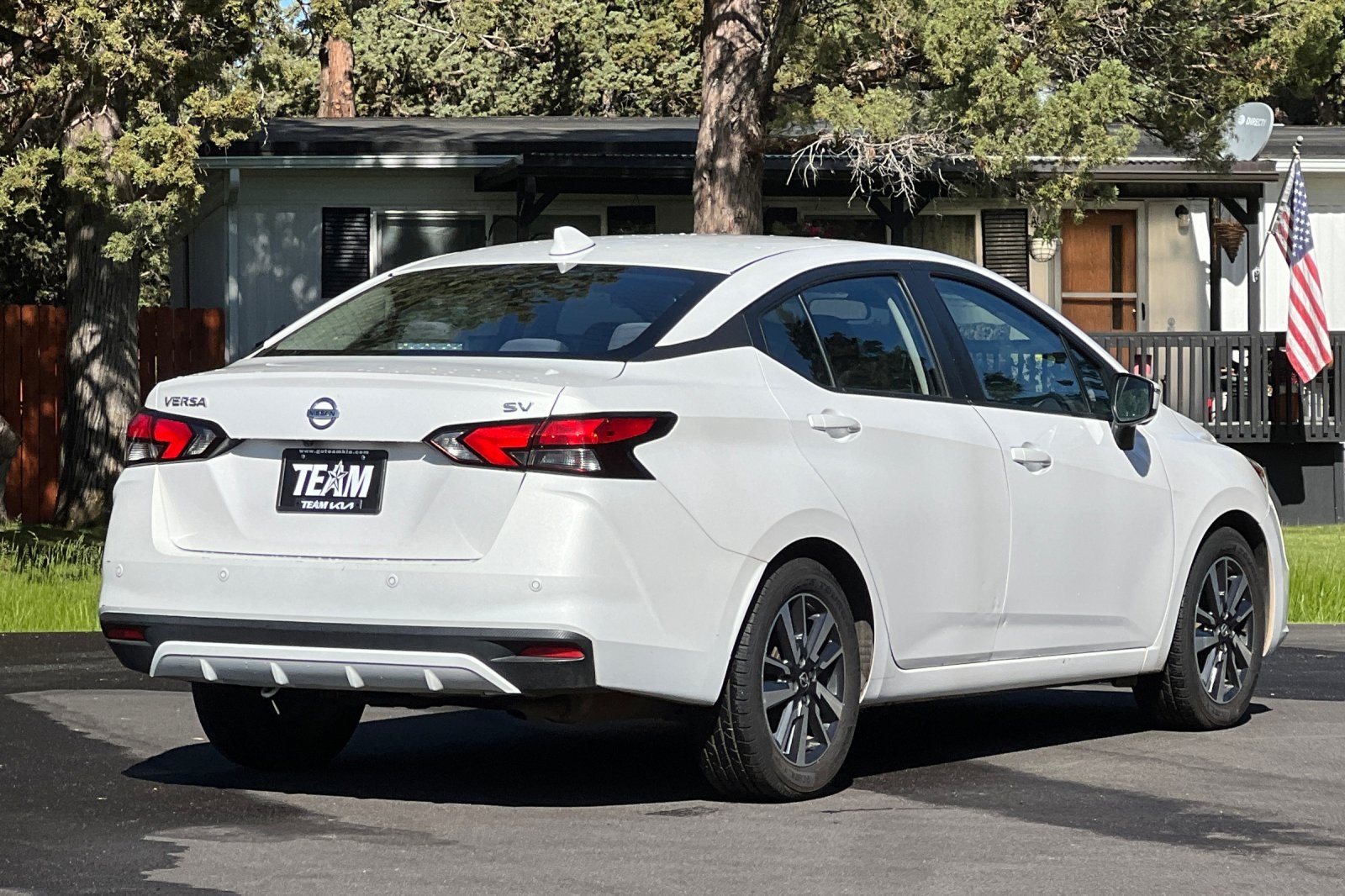2021 Nissan Versa 1.6 SV photo 4