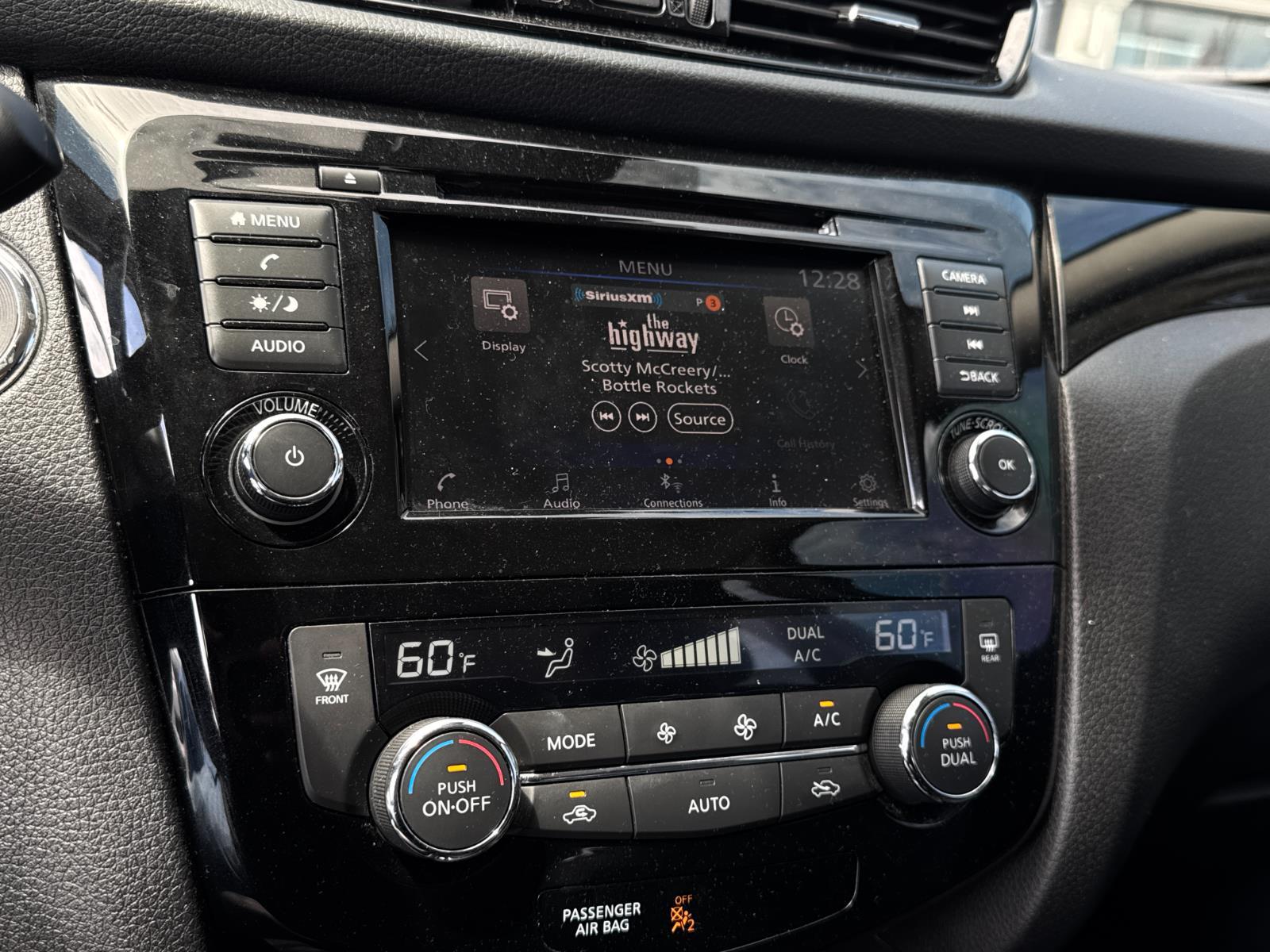 2022 Nissan Rogue Sport SV photo 21