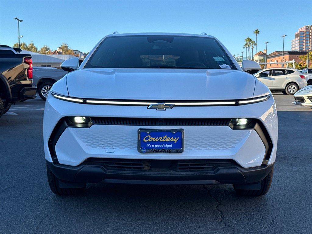 2026 Chevrolet Equinox EV 1LT photo 4