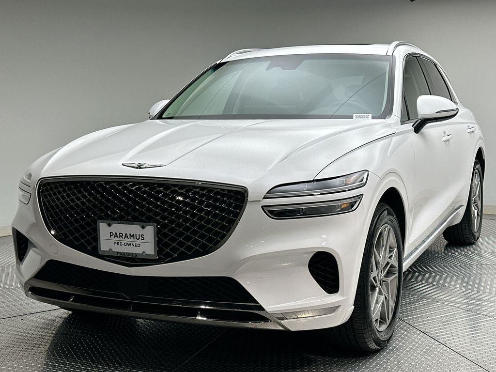 2023 GENESIS GV70 Standard