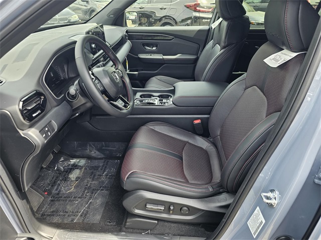 2025 Honda Pilot Black Edition photo 15