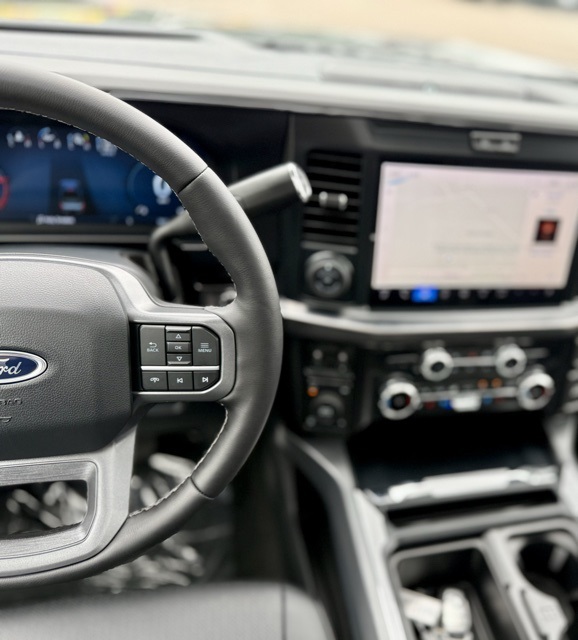 2025 Ford F-350 Lariat photo 18