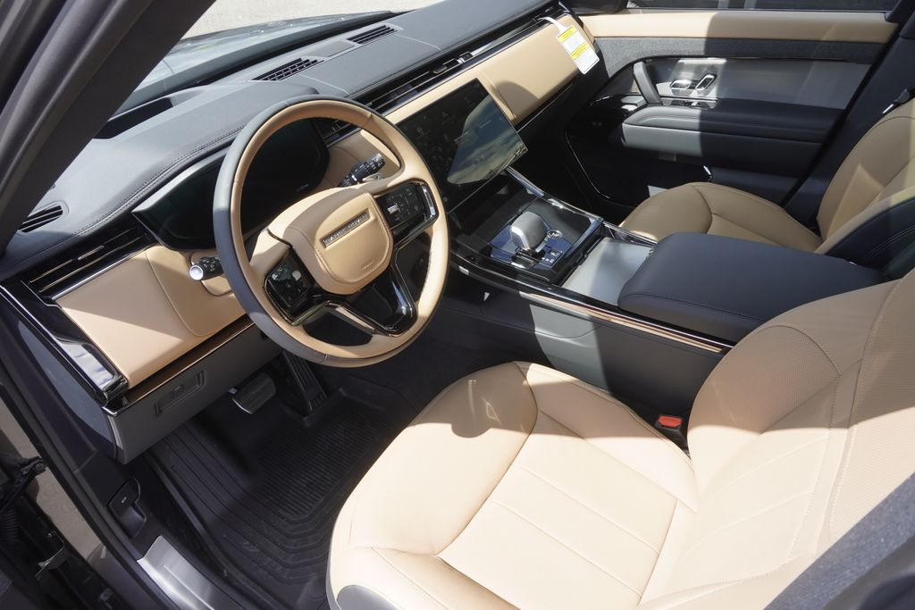 2025 Land Rover Range Rover Sport SE photo 17
