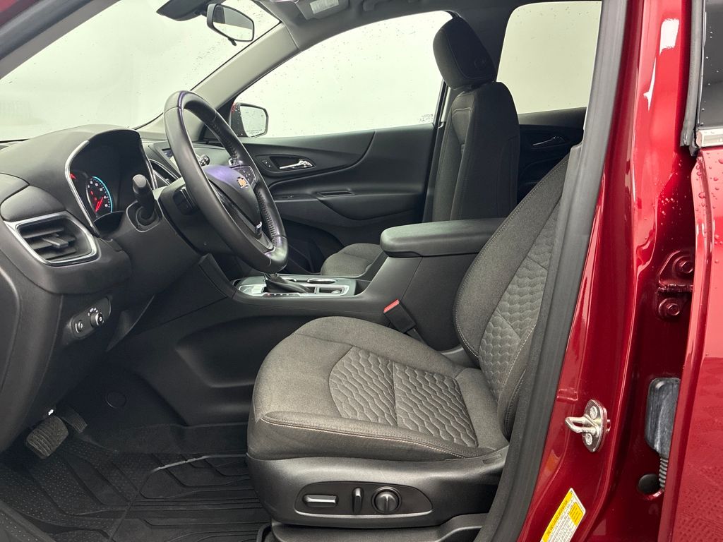 2019 Chevrolet Equinox LT photo 9
