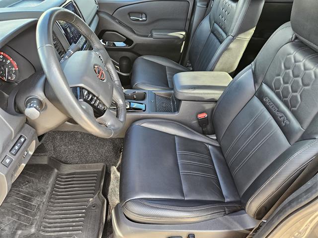 2022 Nissan Frontier PRO-4X photo 8
