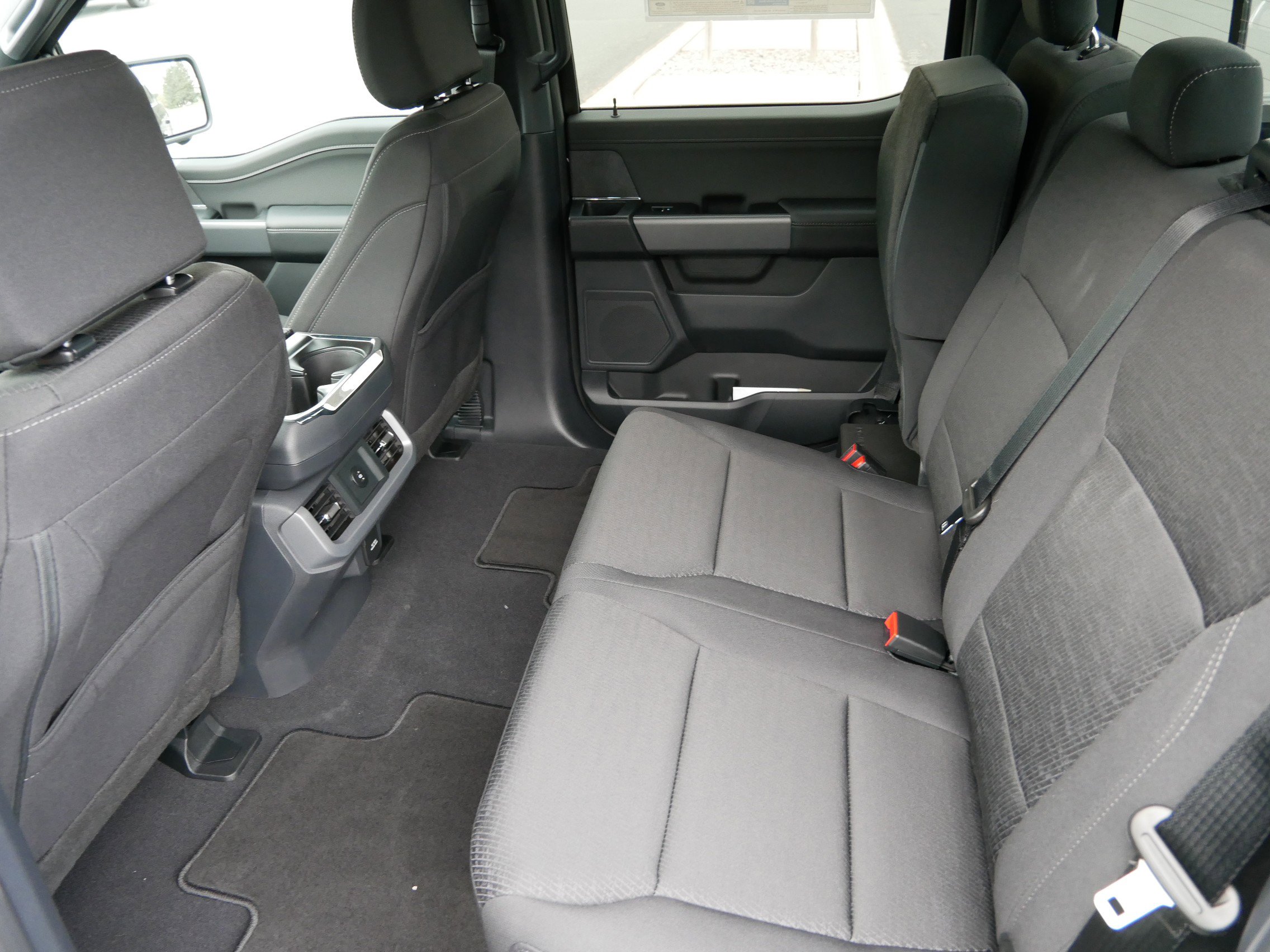 2025 Ford F-150 XLT photo 12