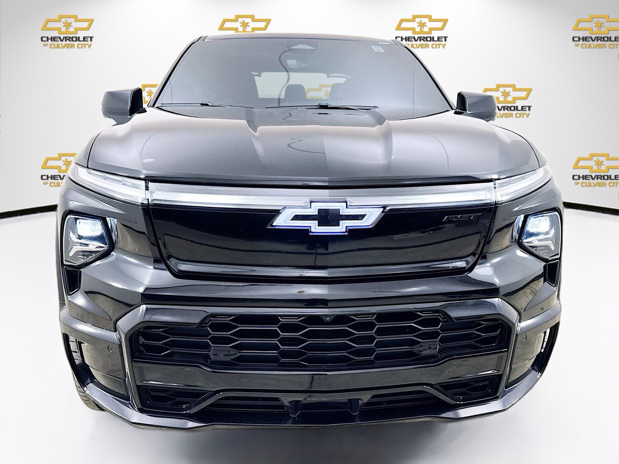 Used 2024 Chevrolet Silverado EV RST with VIN 1GC40ZEL5RU302723 for sale in Culver City, CA