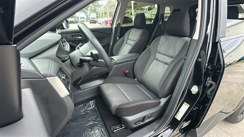 2024 Nissan Rogue SV photo 23