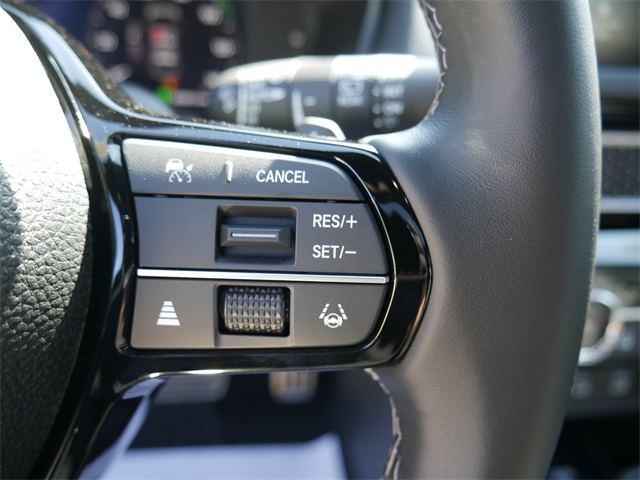 2026 Honda Civic Hatchback Touring Hybrid photo 11