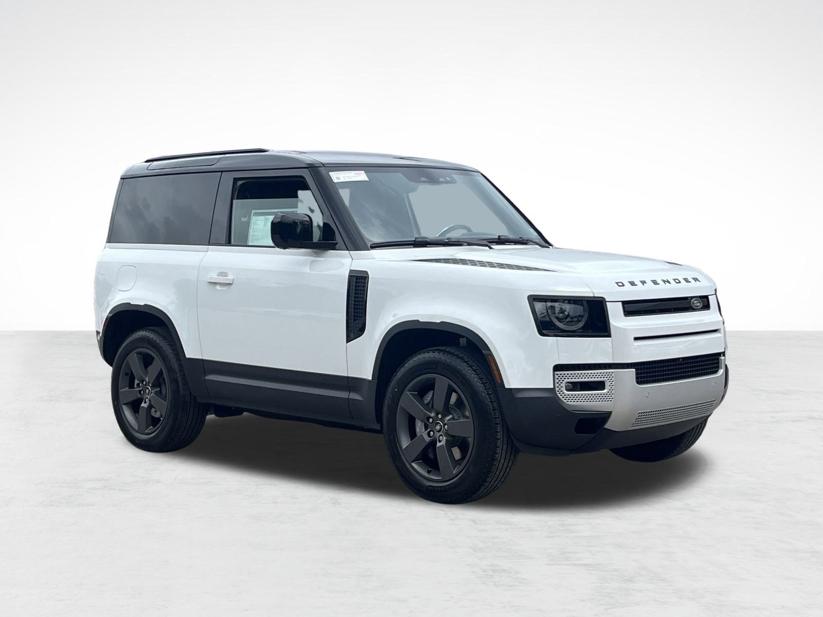 2025 Land Rover Defender S photo 3