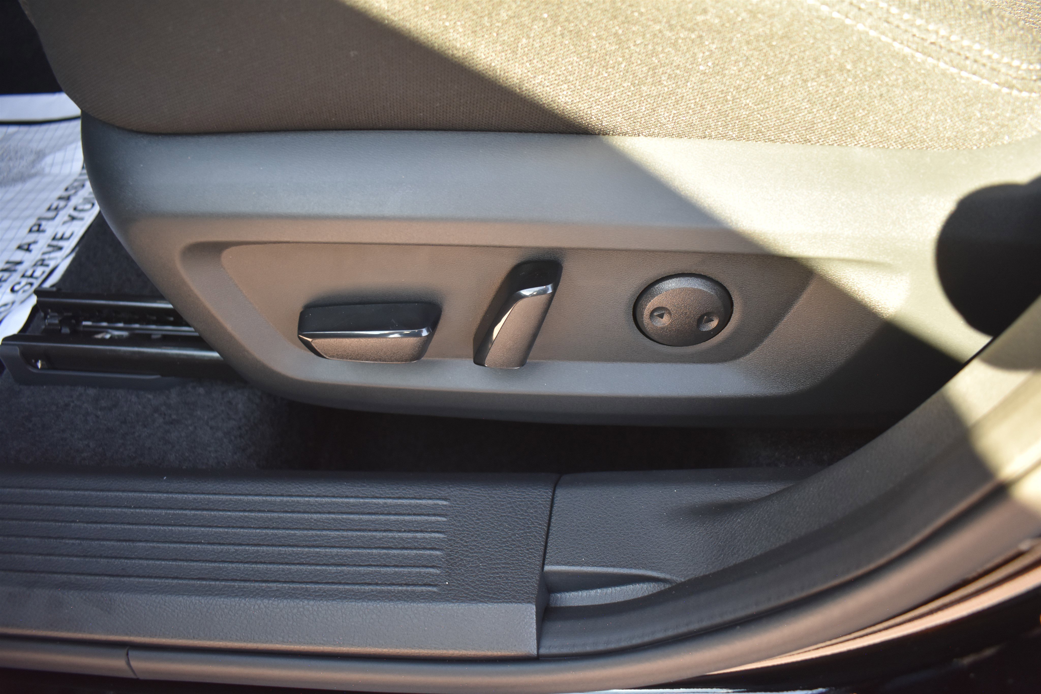 2026 Nissan Rogue SV photo 3
