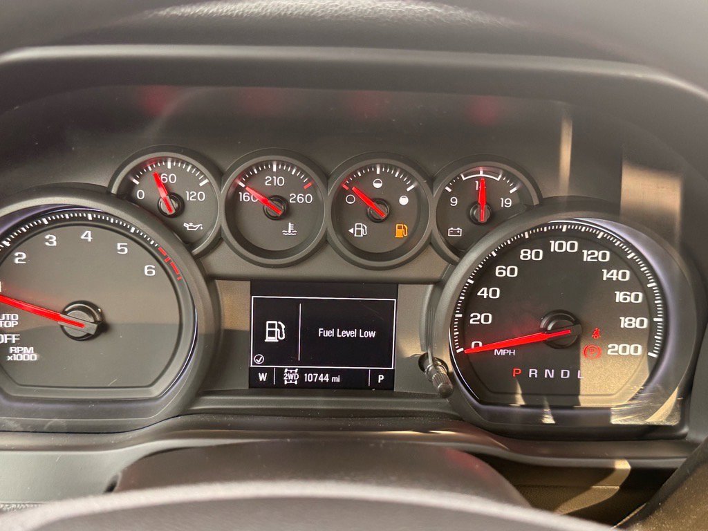 2023 Chevrolet Silverado 1500 Custom photo 14