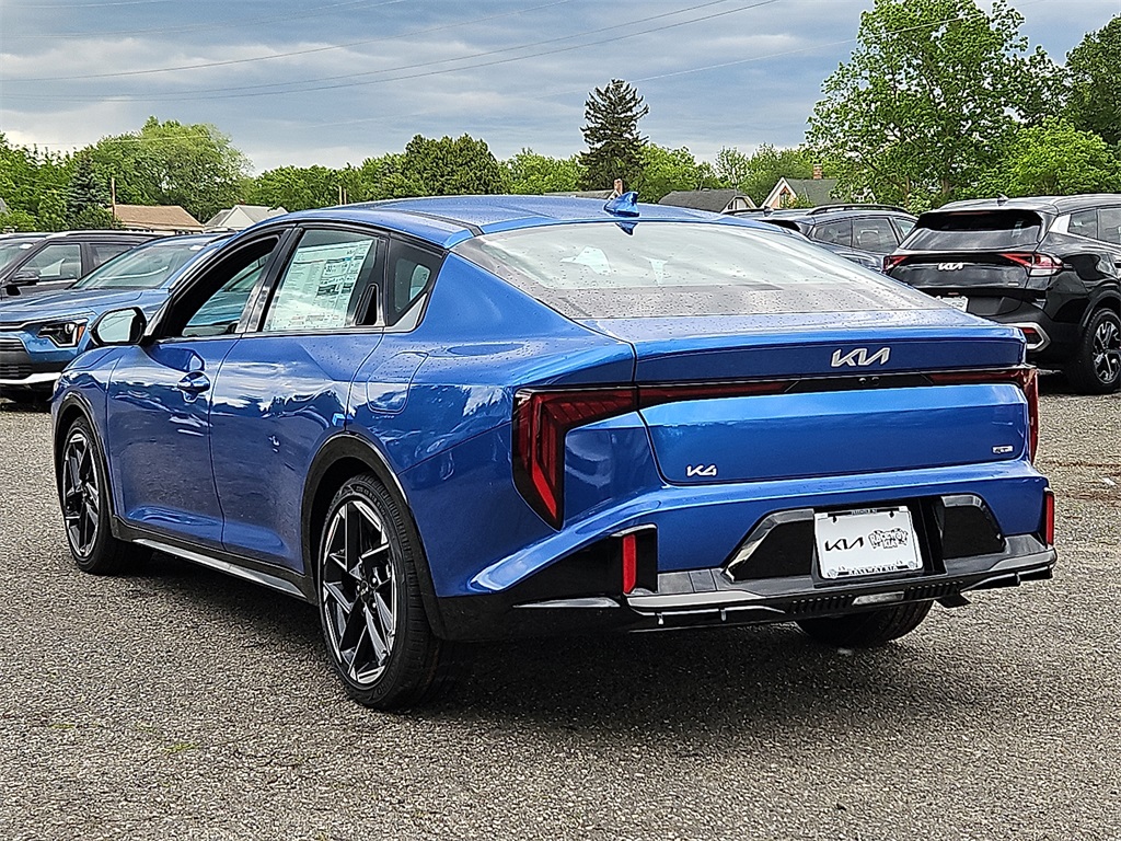 2025 Kia K4 GT-Line photo 3