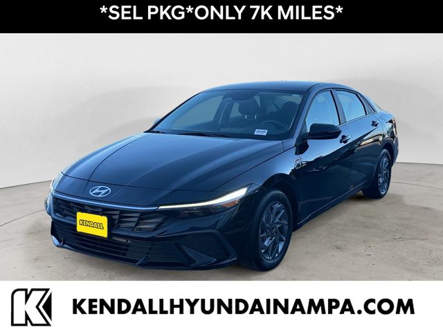 2024 Hyundai Elantra SEL's photo