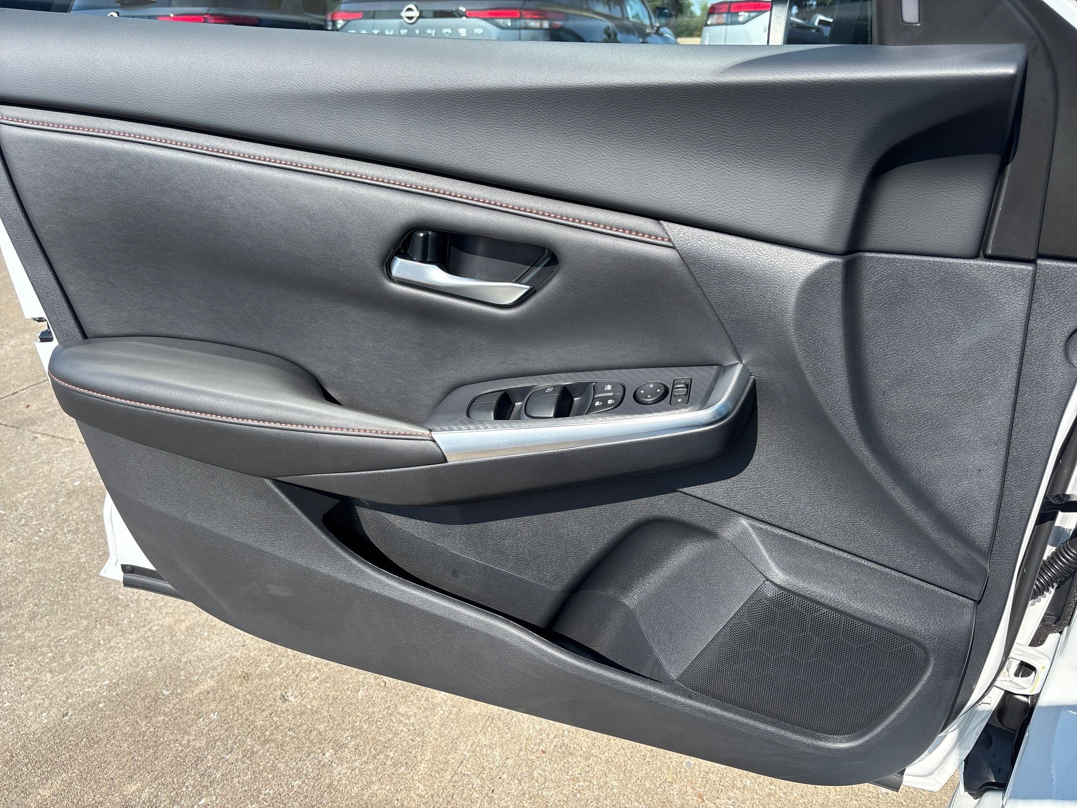 2025 Nissan Sentra SR photo 14