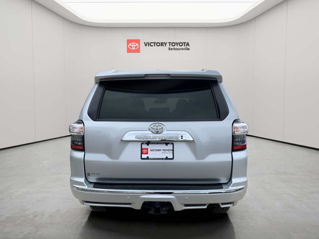 2022 Toyota 4Runner Limited photo 4