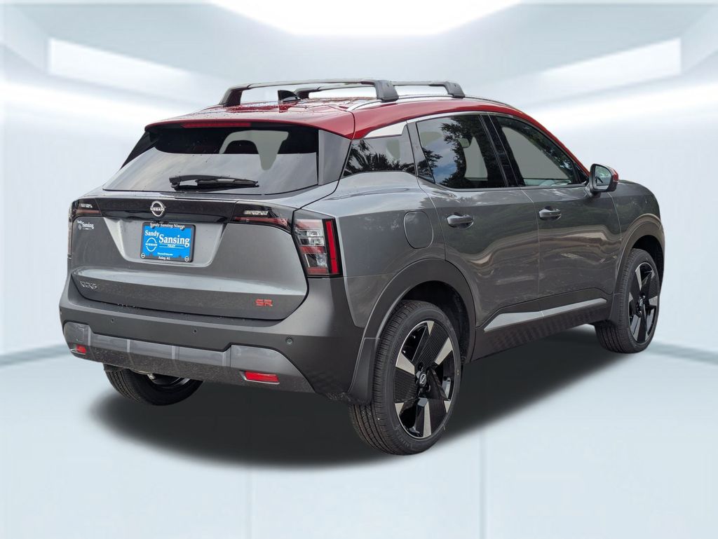 2026 Nissan Kicks SR photo 4