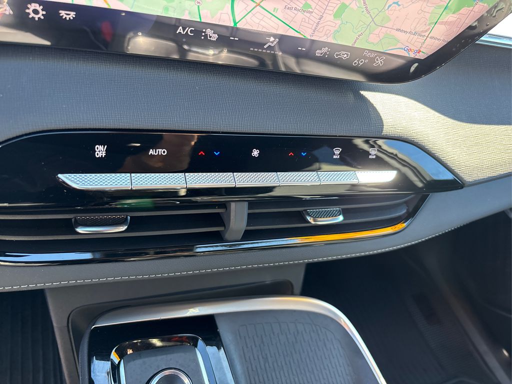 2025 Buick Enclave Preferred photo 30