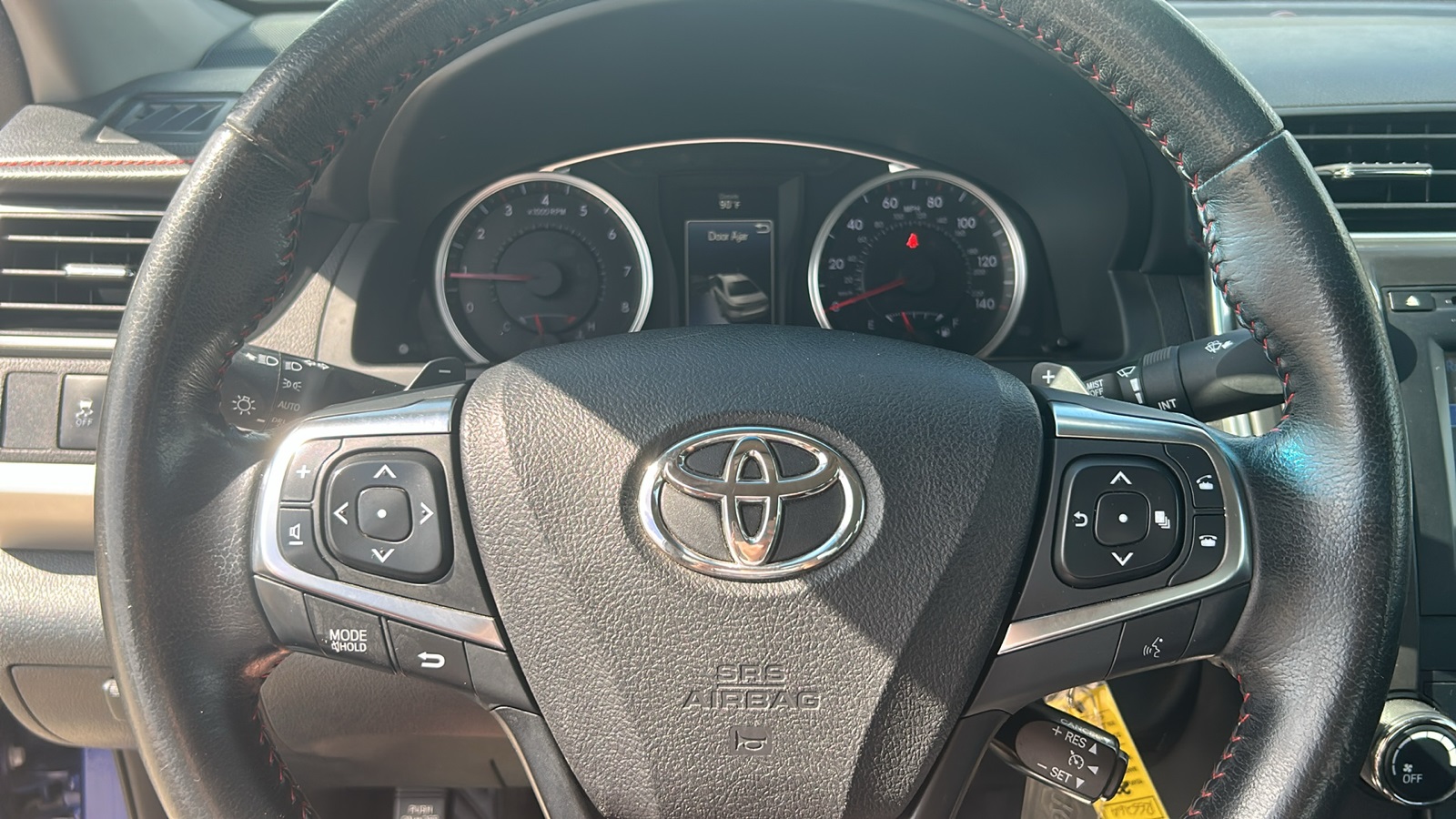 2016 Toyota Camry photo 16