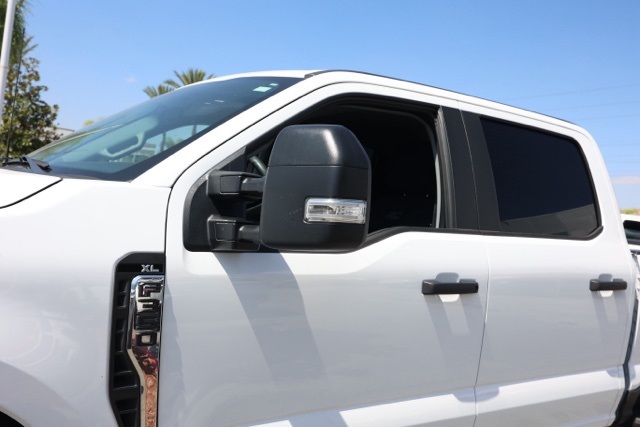 2024 Ford F-350 photo 11
