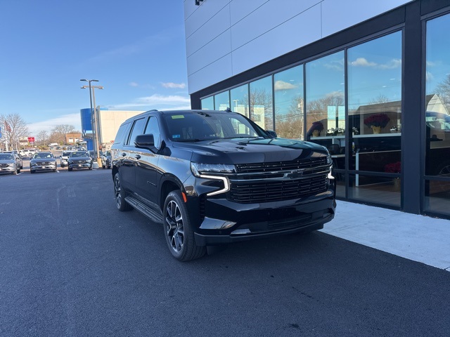 2022 Chevrolet Suburban RST's photo