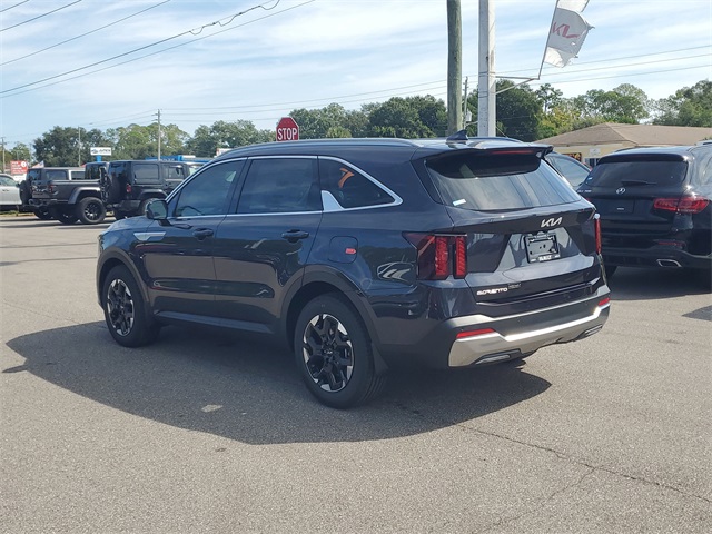 2026 Kia Sorento S photo 4