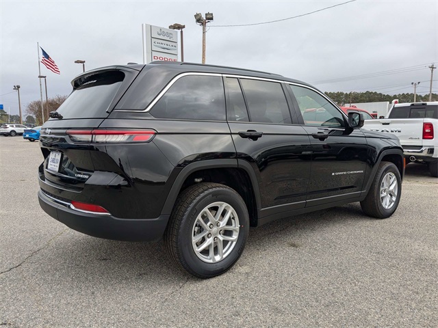 2025 Jeep Grand Cherokee Laredo X photo 4