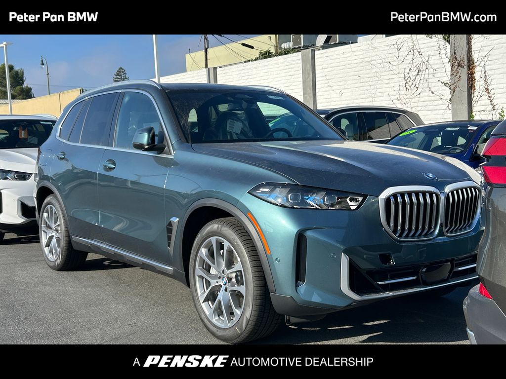 2026 BMW X5 50e's photo