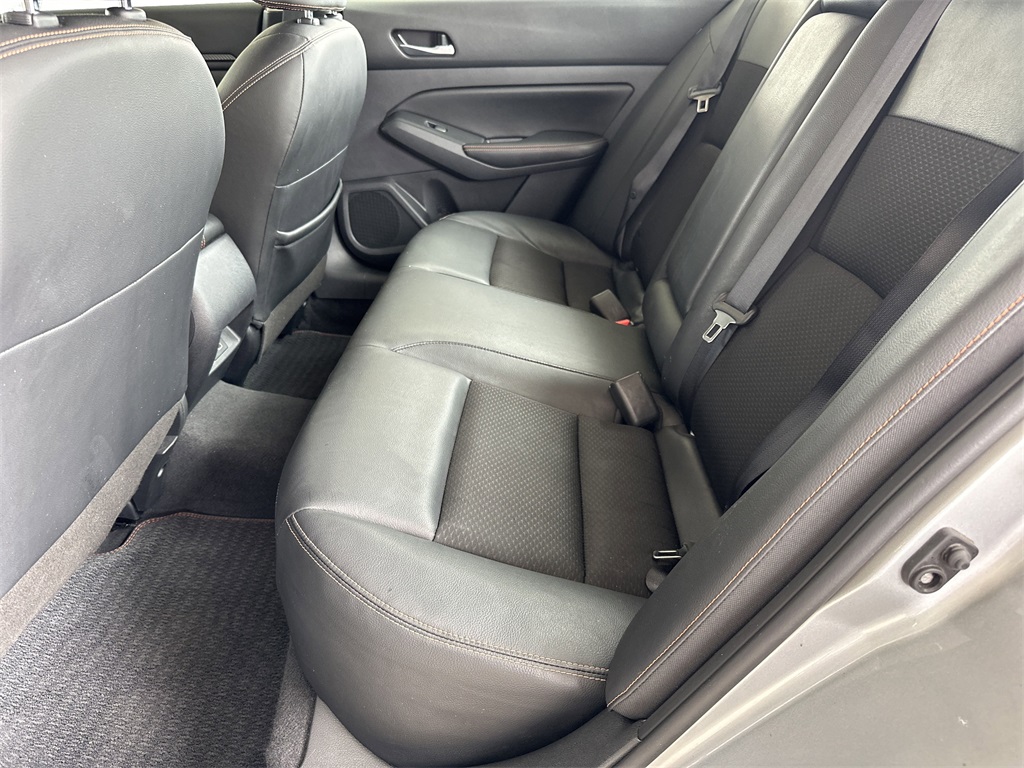 2022 Nissan Altima 2.5 SR photo 26