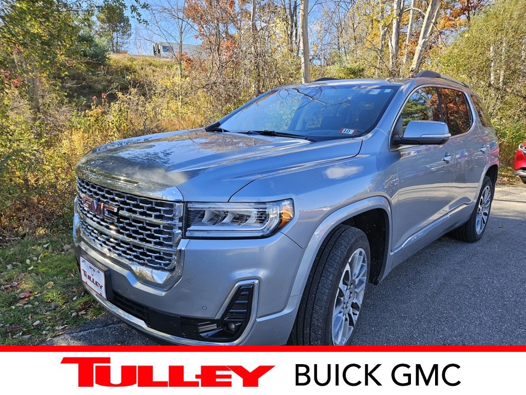 2023 GMC Acadia Denali's photo