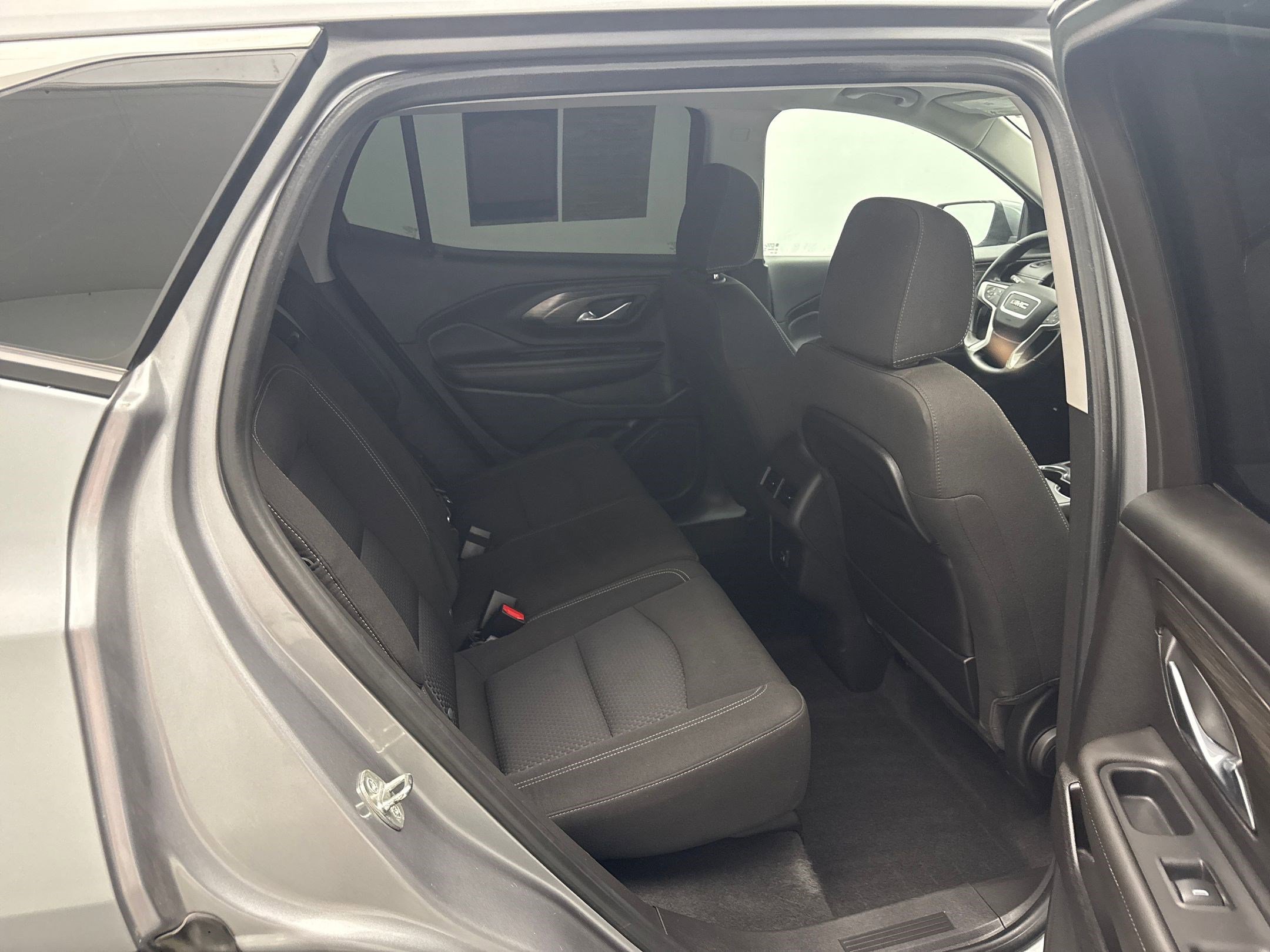 2024 Gmc Terrain SLE photo 27