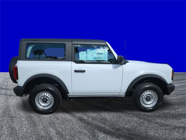 2025 Ford Bronco Base photo 2