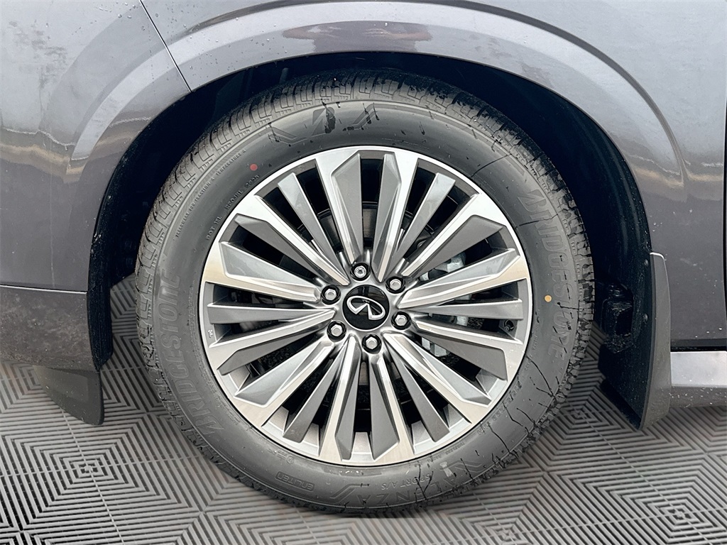 2026 Infiniti QX80 Luxe photo 31