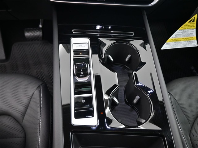 2025 Volkswagen Atlas SEL photo 4