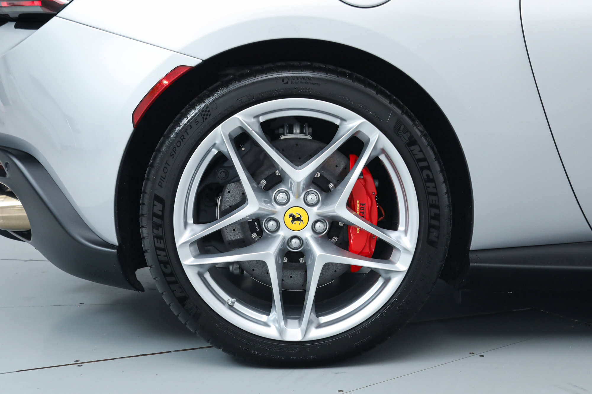 2021 Ferrari Roma photo 35