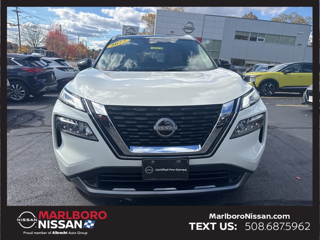 2023 Nissan Rogue SL photo 2