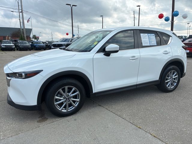 2022 Mazda CX-5 2.5 Select photo 2