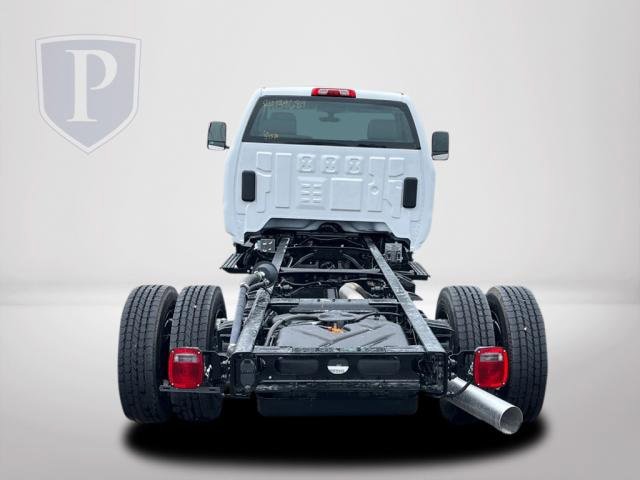 2024 Chevrolet Silverado 5500HD Work Truck photo 3