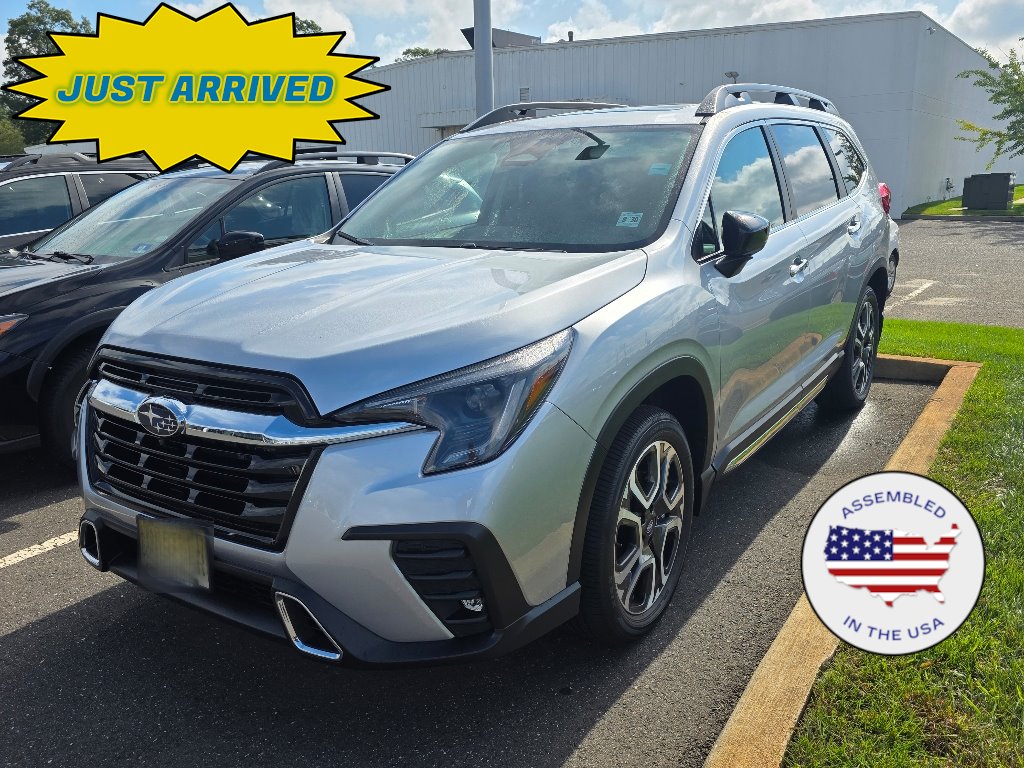 2025 Subaru Ascent Touring's photo