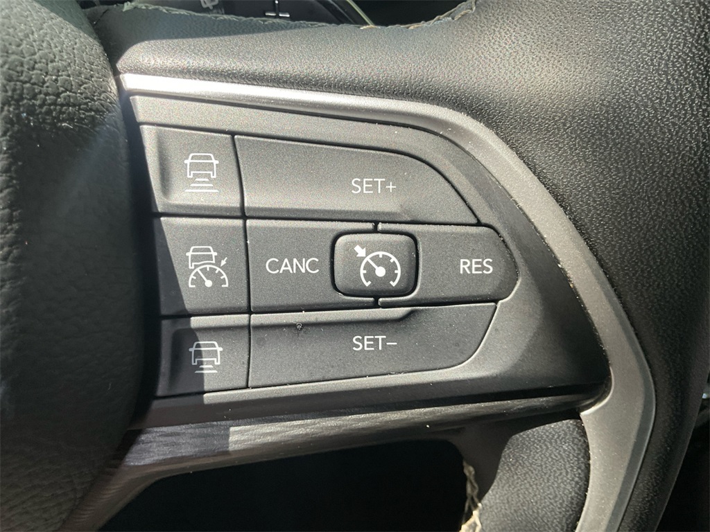2024 Jeep Grand Cherokee Altitude photo 31