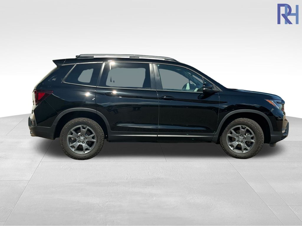 Used 2025 Honda Passport TrailSport with VIN 5FNYF8H62SB006184 for sale in Coon Rapids, Minnesota