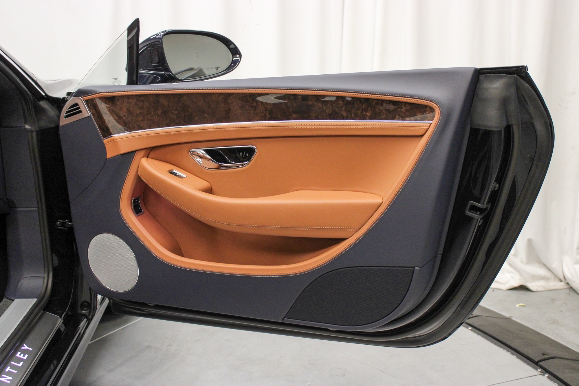 2026 Bentley Continental GTC photo 32