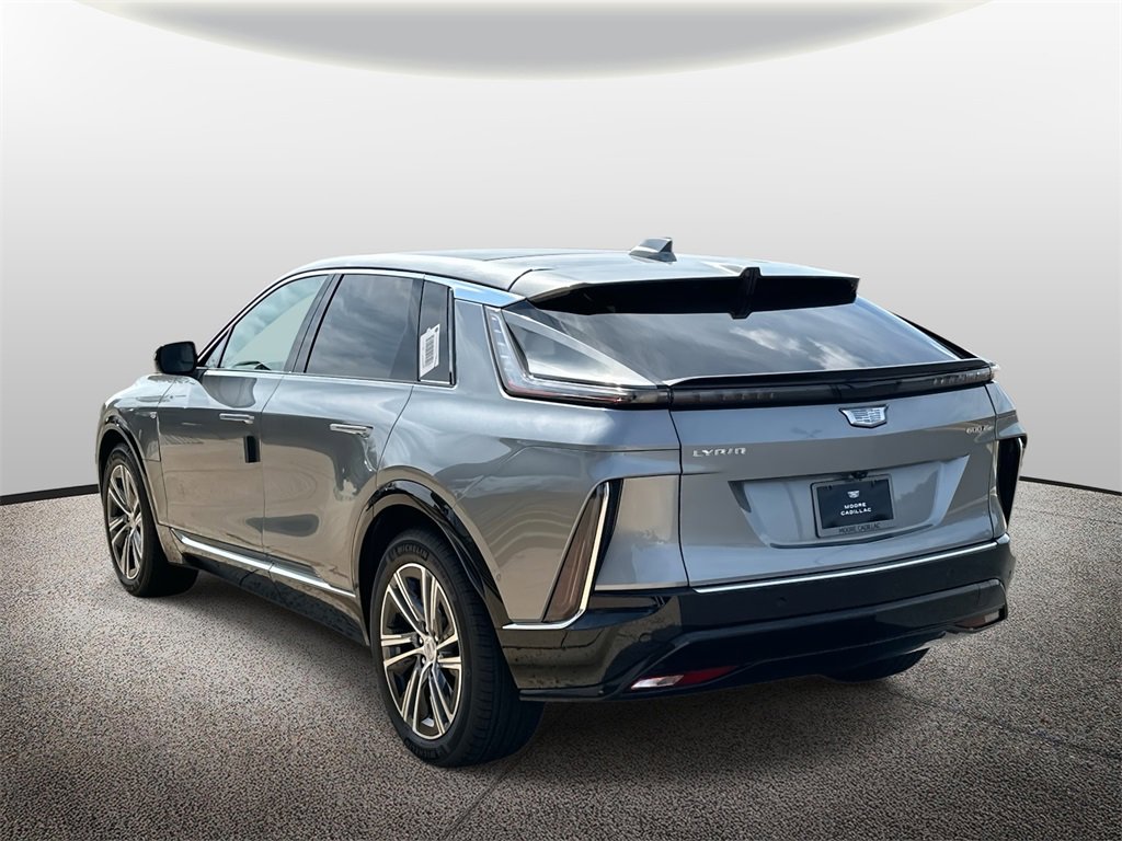 2026 Cadillac Lyriq Luxury photo 4