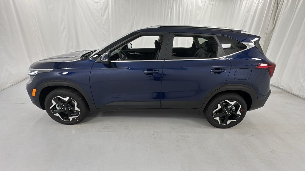 2026 Kia Seltos EX photo 6