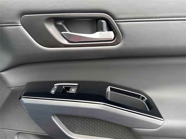 2025 Nissan Pathfinder SL photo 22