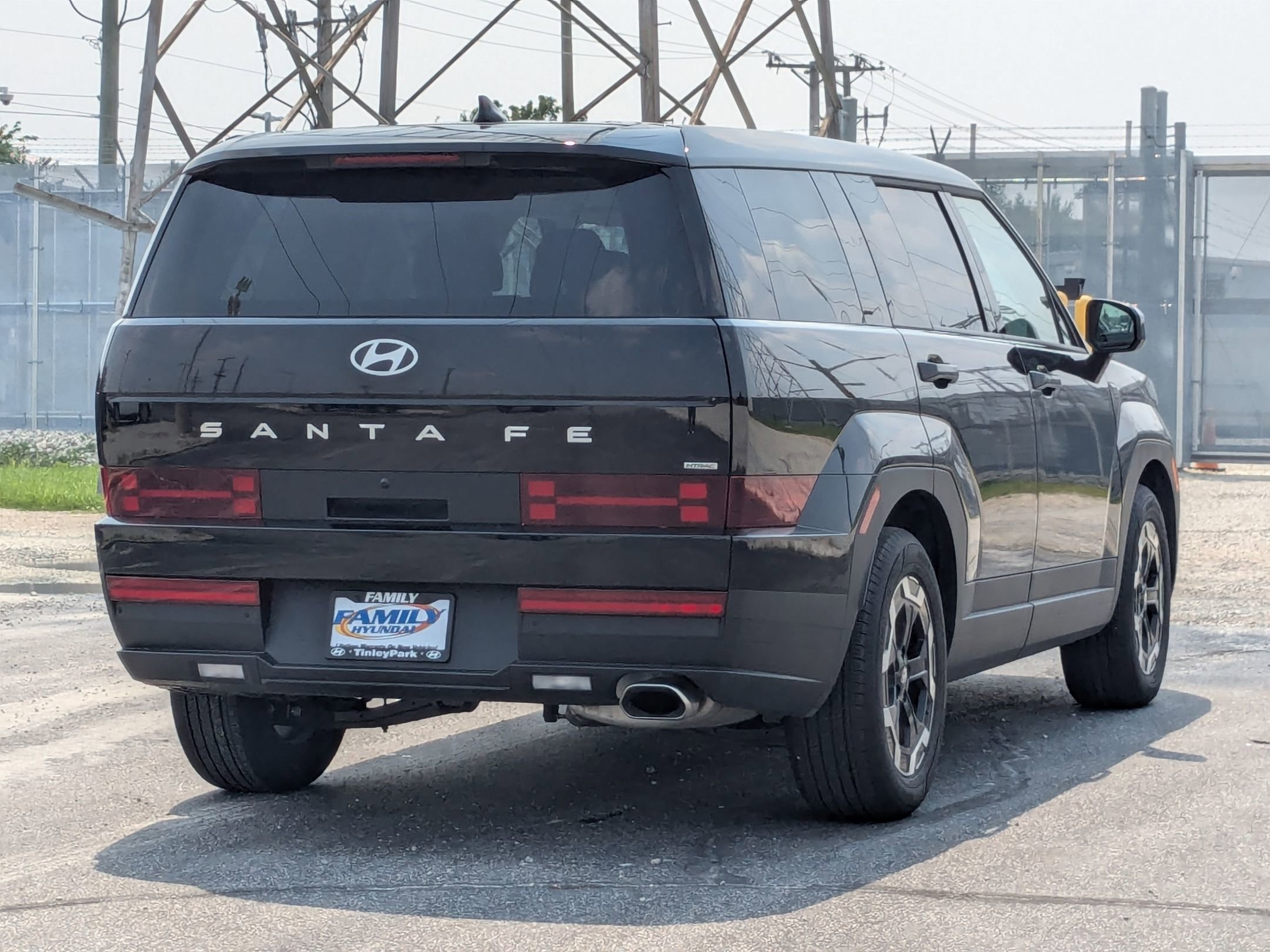 2025 Hyundai Santa Fe SE photo 3
