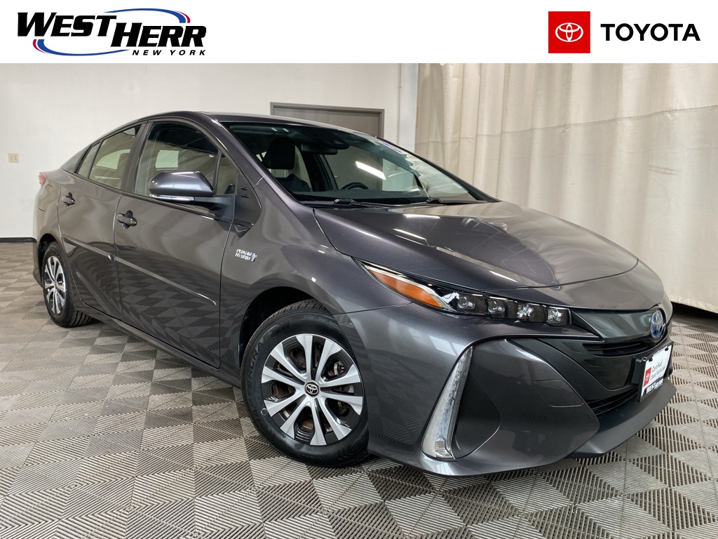 2022 Toyota Prius Prime XLE's photo