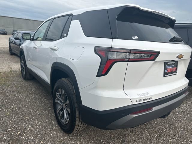 2026 Chevrolet Equinox LT photo 4