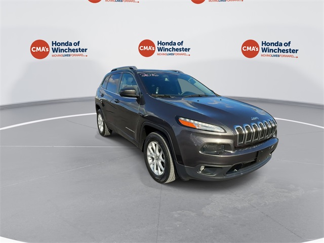 2016 Jeep Cherokee Latitude photo 2