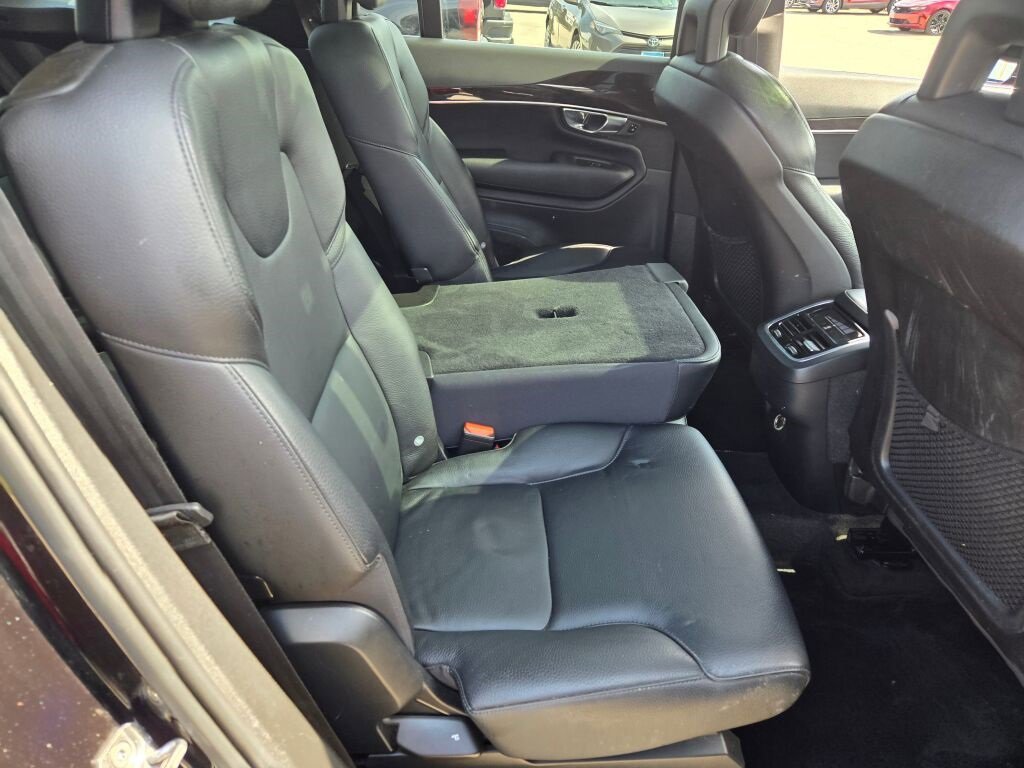 2017 Volvo XC90 Momentum photo 7